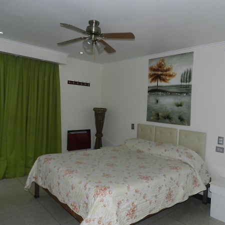 Hotel Guayaquil Сантяго Екстериор снимка