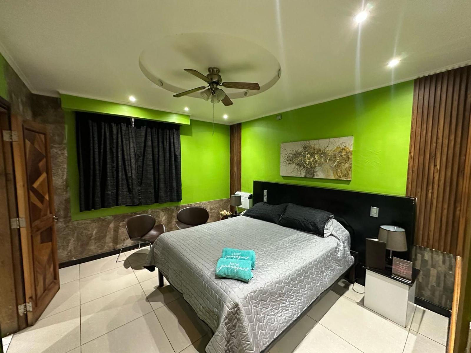 Hotel Guayaquil Сантяго Екстериор снимка